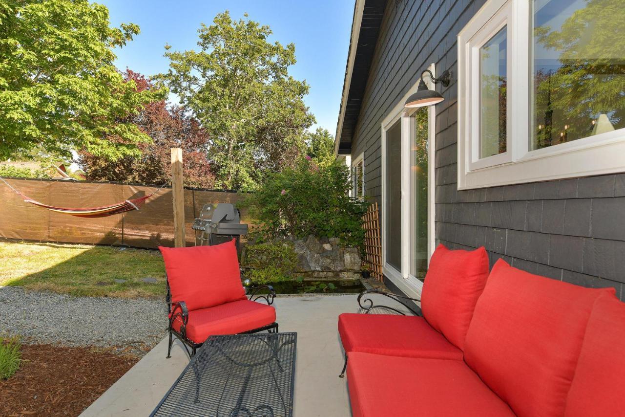 The Bayside Cottage North Saanich 外观 照片