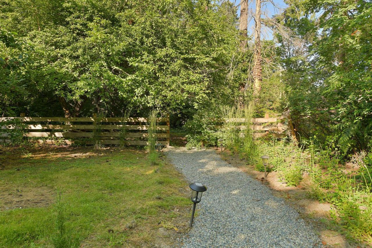 The Bayside Cottage North Saanich 外观 照片