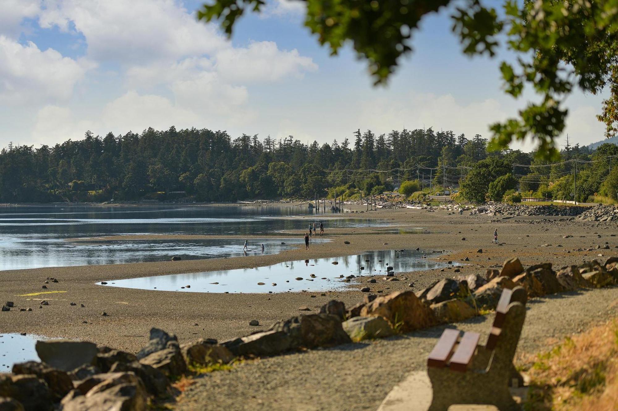 The Bayside Cottage North Saanich 外观 照片