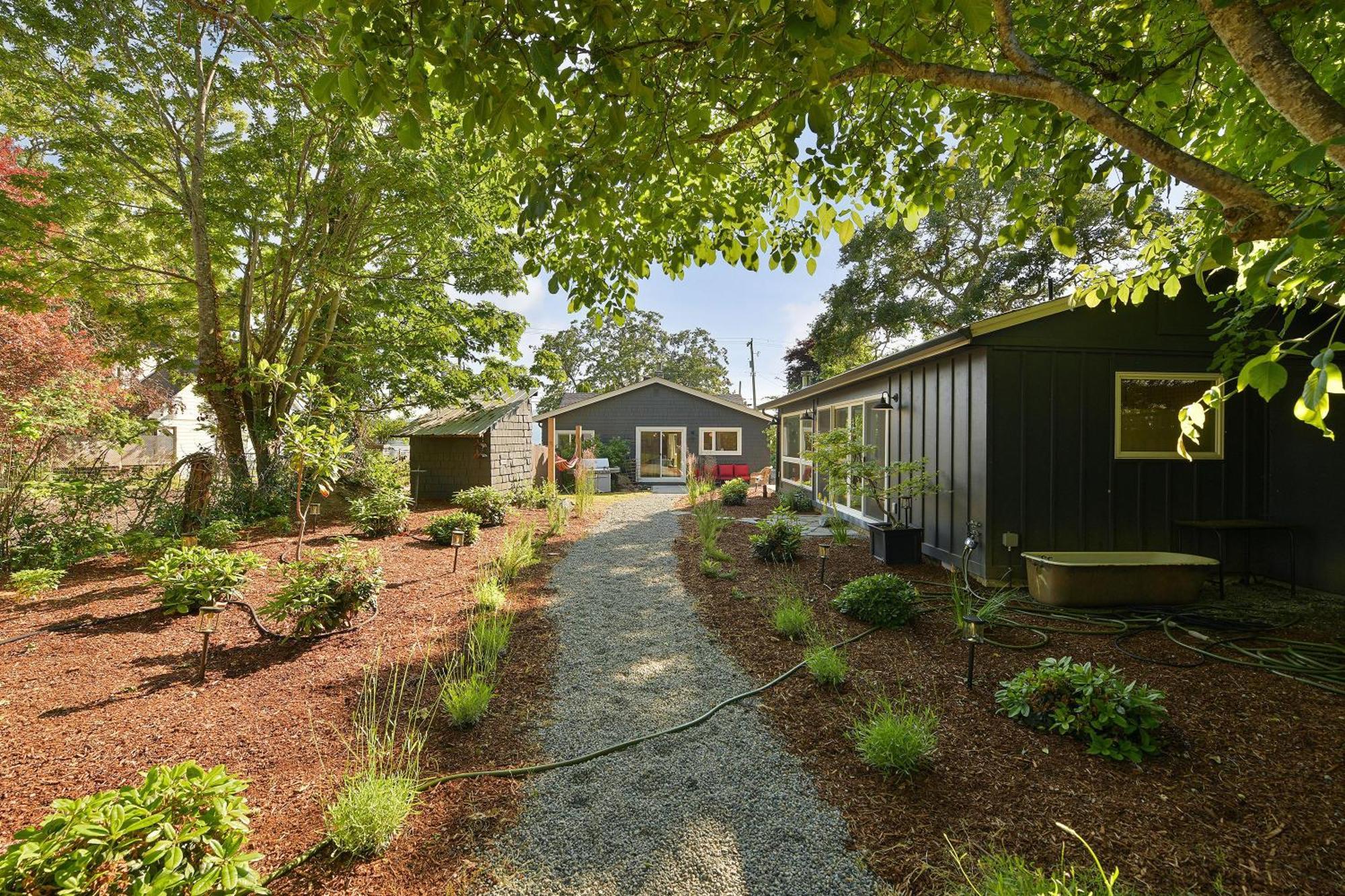 The Bayside Cottage North Saanich 外观 照片